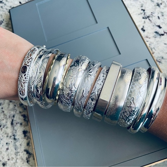 Diamond Cut Etched Lines Textured Graduated Sterling Silver Bangle Brace… - Picture 8 of 10